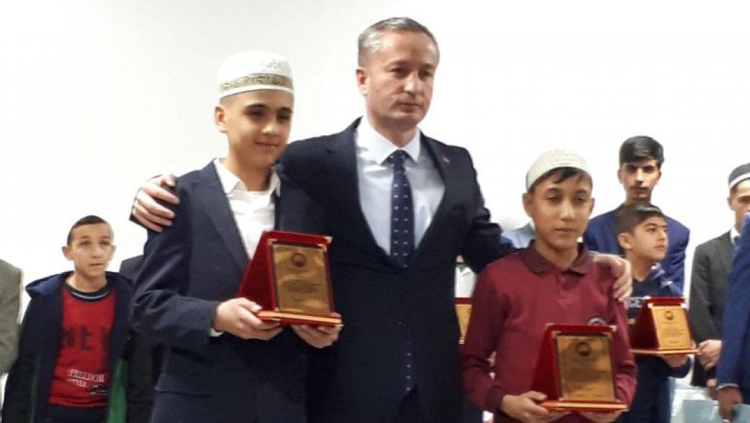 Genç Sadâ Kur'an-ı Kerim'i Güzel Okuma Yarışması  finallerinde il birincisi Tutak İmam Hatip Ortaokulu öğrencimiz Muhammed Taha ERKAN olmuştur.