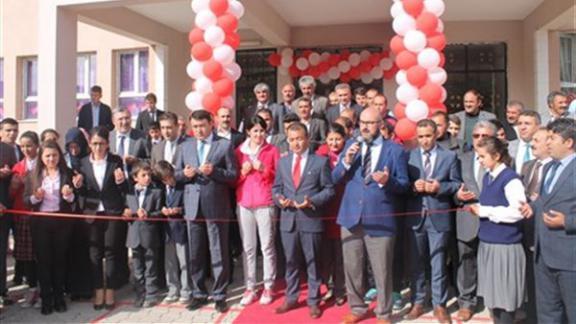 İLÇEMİZDE VALİ IŞIN TARAFINDAN OKUL AÇILIŞI