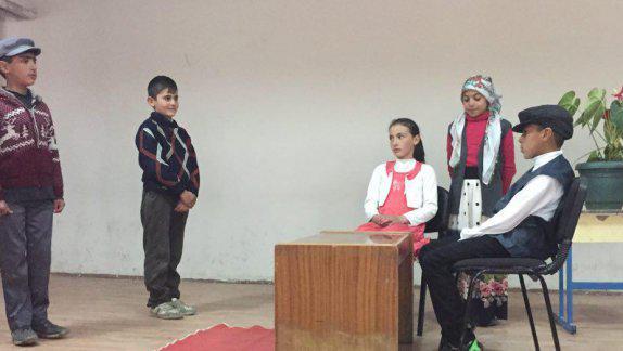 Çırpılı İlk-Ortaokulu Öğrencilerinden Pırtlatan Bal Tiyatro Gösterisi
